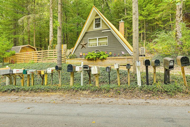 Carrollton Cabin w / Patio & Fire Pit!