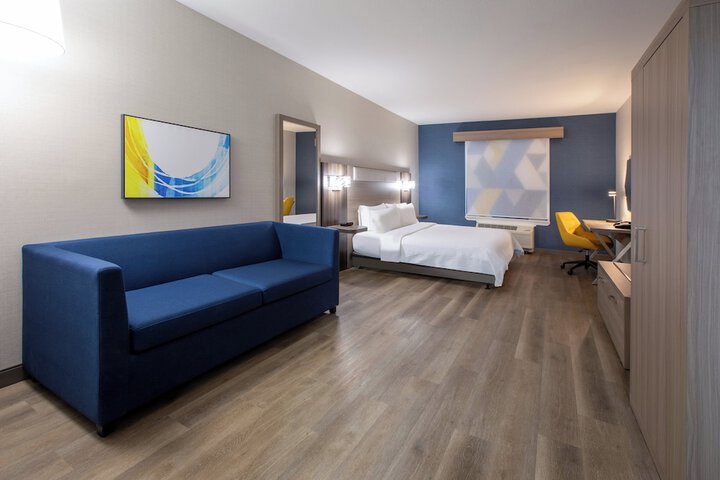 Holiday Inn Express & Suites Lathrop by IHG
