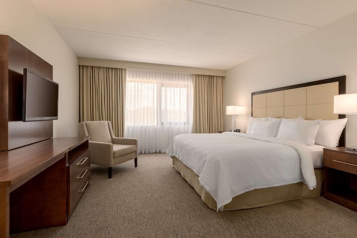 Embassy Suites by Hilton Milwaukee Brookfield