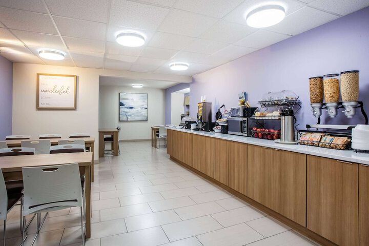 Microtel Inn & Suites by Wyndham Southern Pines / Pinehurst