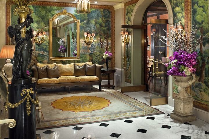 Hotel Plaza Athenee