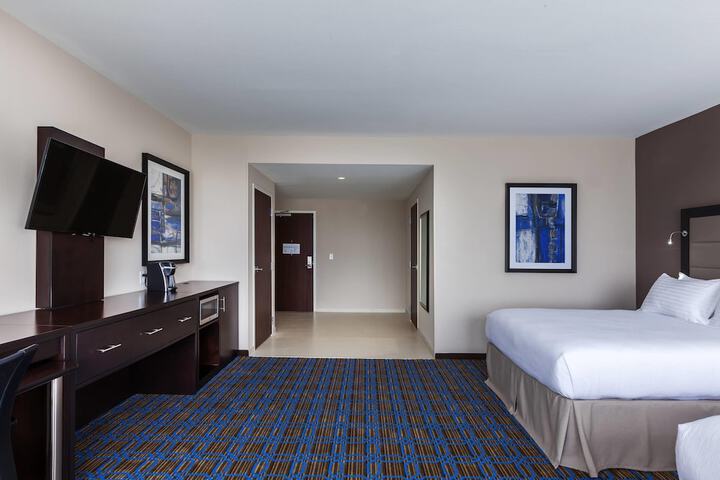 Clarion Hotel The Colony - Plano West