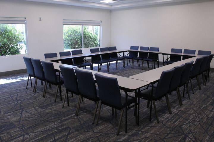 Holiday Inn Express & Suites Roswell by IHG