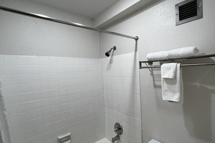Room 14 of 17