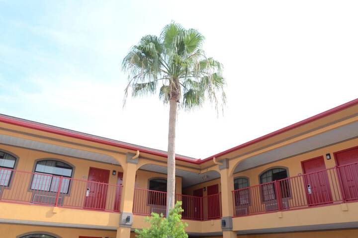 Hotel 5 of 38