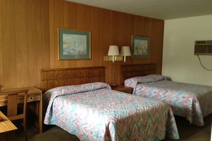 Room 10 of 24