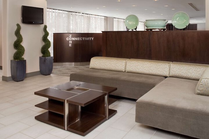 DoubleTree by Hilton Chicago Schaumburg