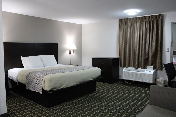 Room 13 of 31
