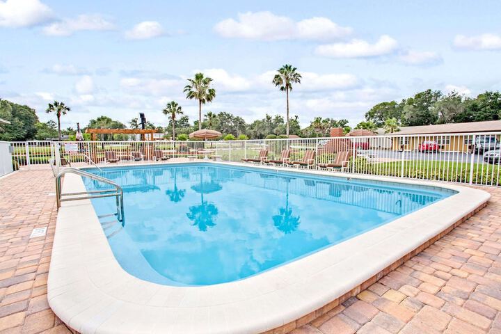 Pool 11 of 35