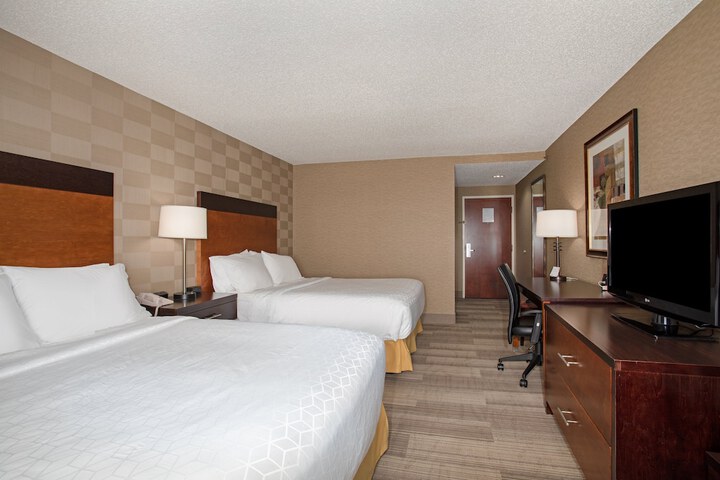 Room 10 of 29