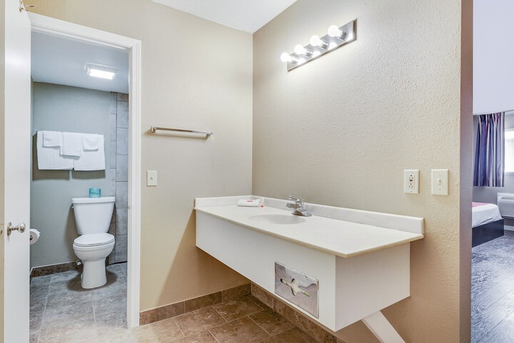 Room 15 of 20