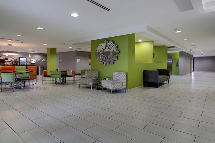 Holiday Inn Express & Suites Jackson Downtown - Coliseum by IHG