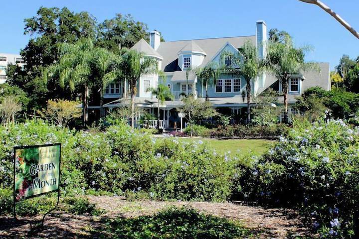 Heron Cay Lakeview Bed & Breakfast Inn