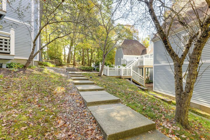 Norwich Vacation Rental w / Golf Course Views!
