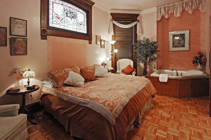 Room 16 of 39