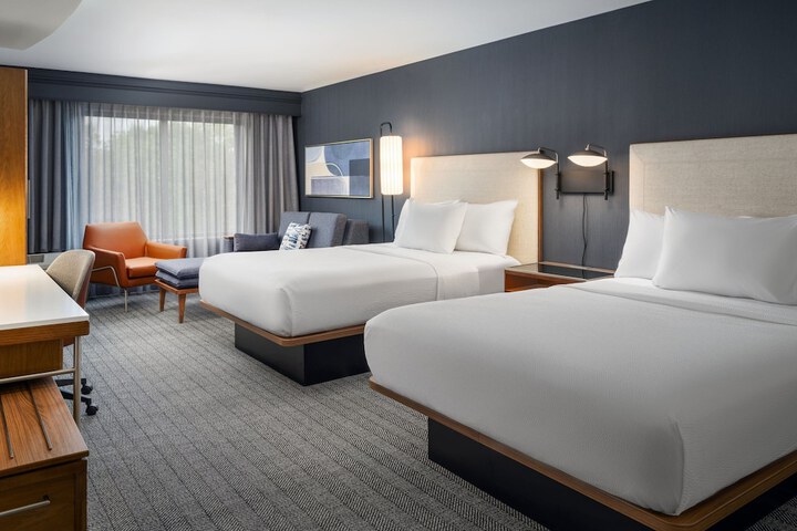 Courtyard by Marriott Kingston