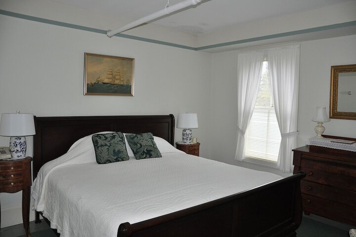 Room 4 of 15