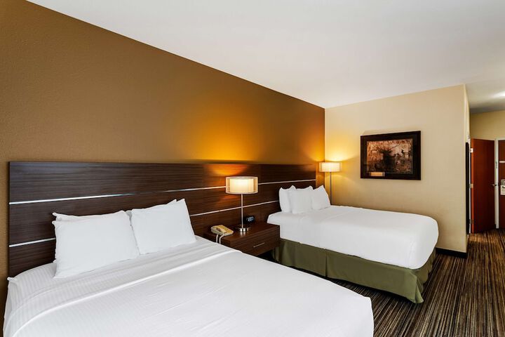 Room 18 of 31