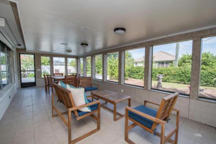 Starfruit Beach House