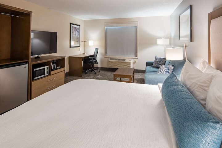 Room 14 of 26
