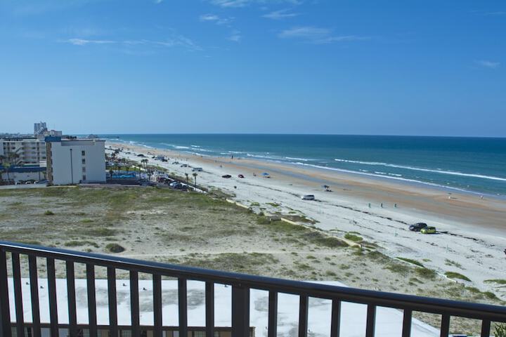 Nautilus Inn