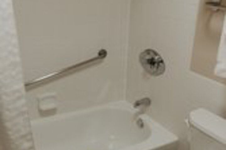 Room 120 of 168