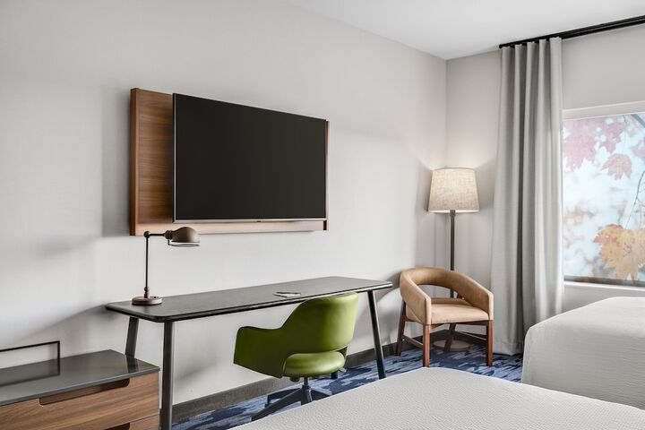 Room 13 of 21