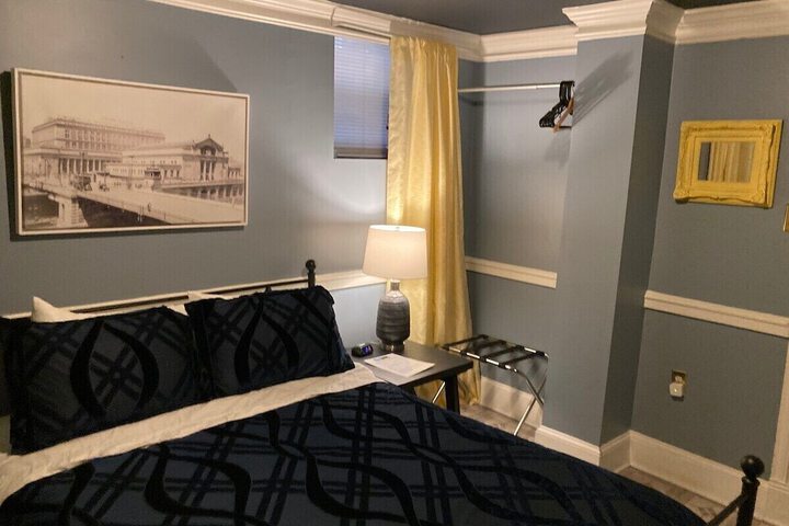 Room 46 of 102