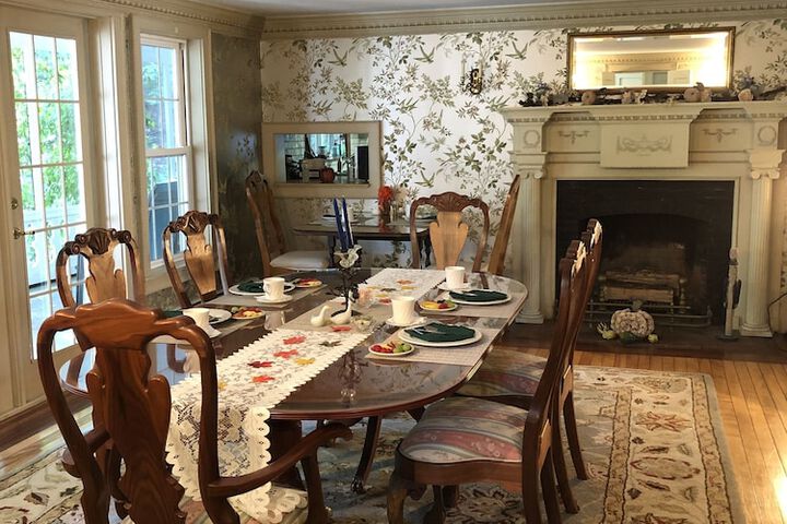 Aiken Manor B & B