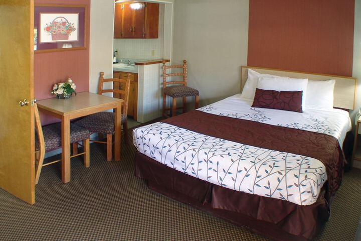 Room 33 of 34