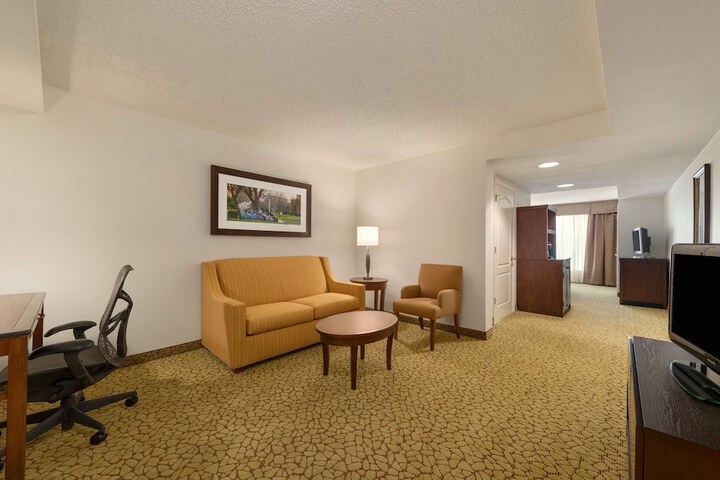 Room 18 of 53
