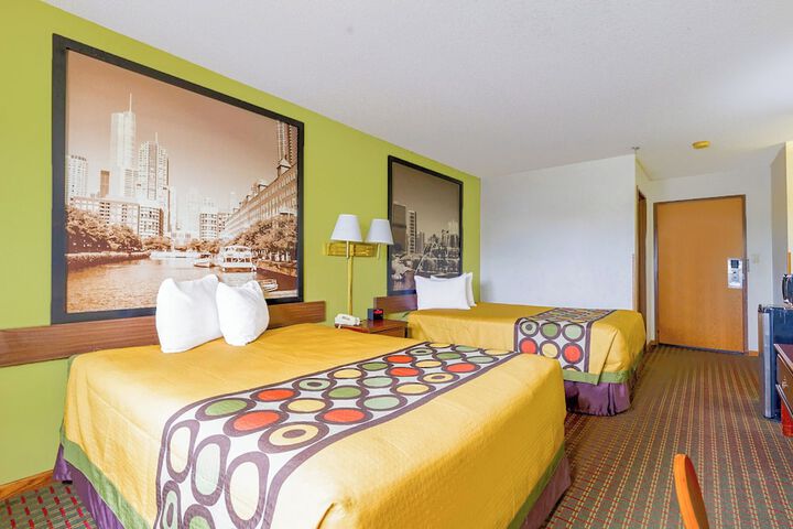 Room 42 of 61