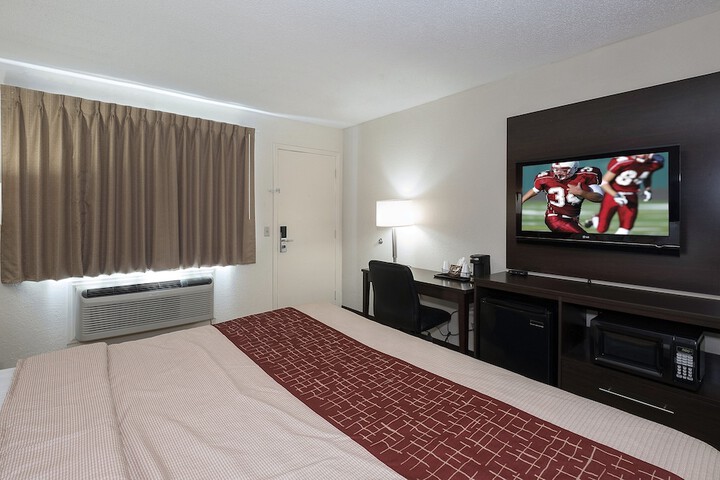 Room 13 of 30
