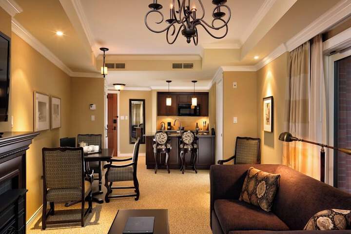 Oak Bay Beach Hotel