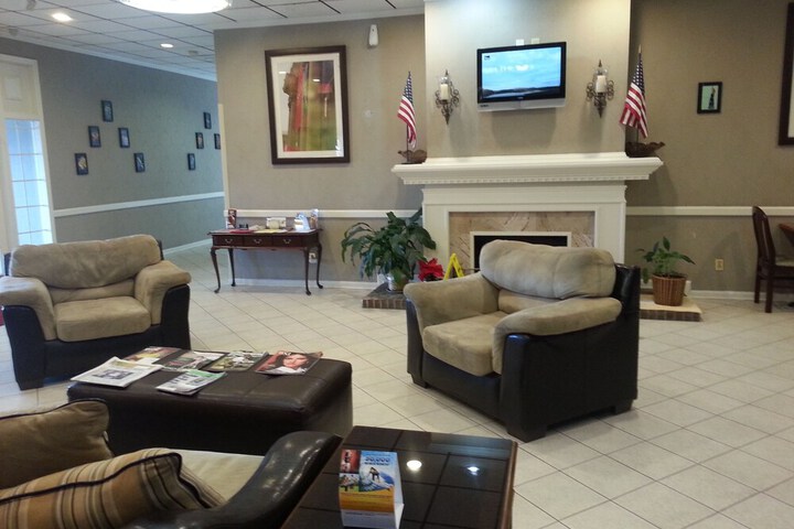 Days Inn by Wyndham Hinesville Near Fort Stewart