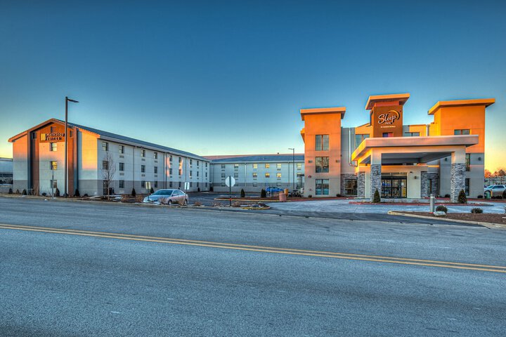 Hotel 4 of 67