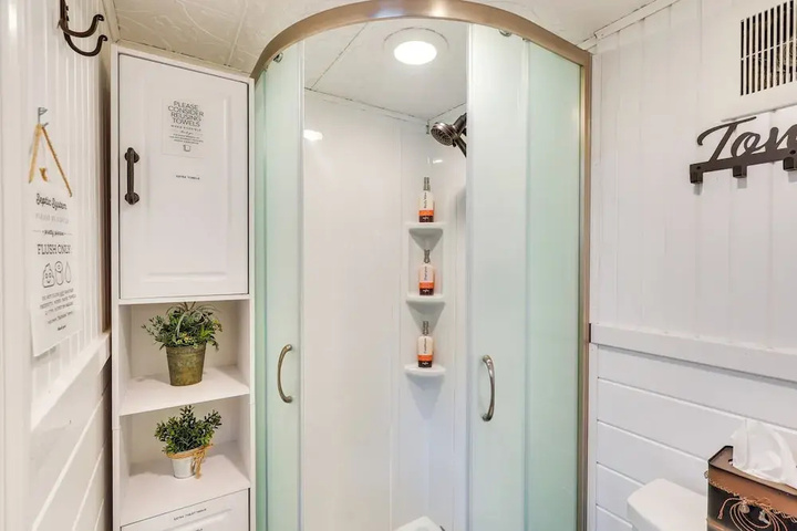 Cozy Tiny Cabin Near Mount Rushmore!