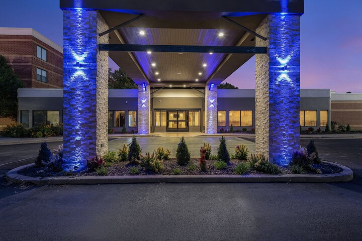 Holiday Inn Express Naperville by IHG
