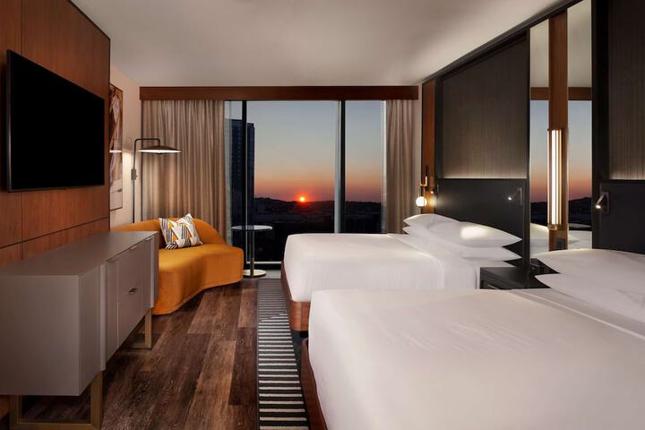 Room 42 of 130