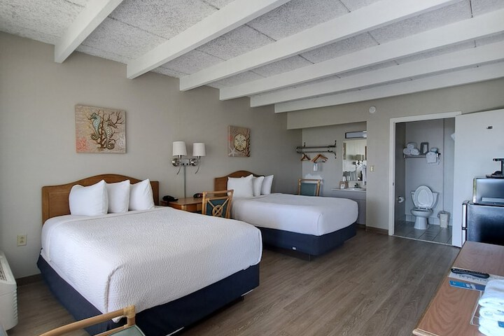 Days Inn & Suites by Wyndham Jekyll Island