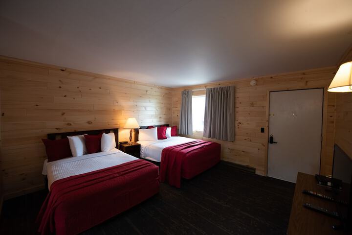 Room 6 of 17