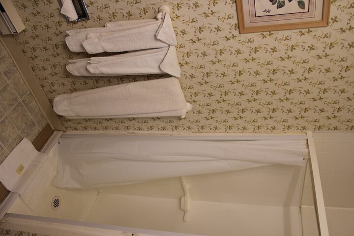 Room 14 of 17