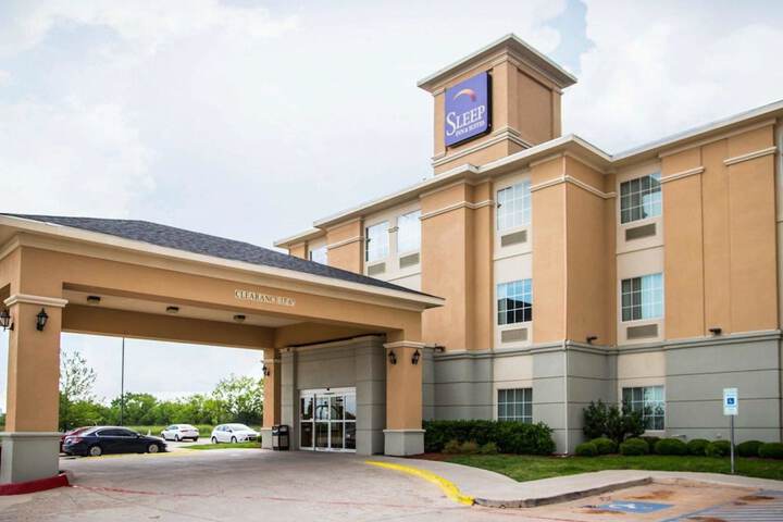 Hotel 5 of 103
