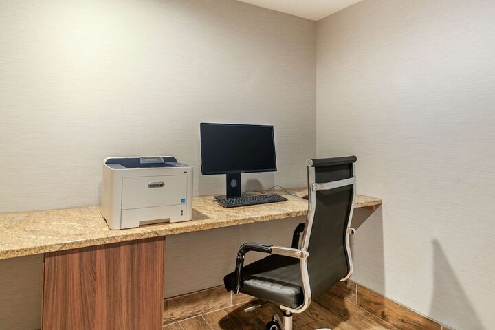 Business Center 42 of 42