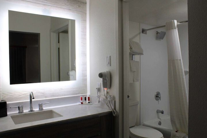 Ramada by Wyndham North Platte & Sandhills Convention Ctr