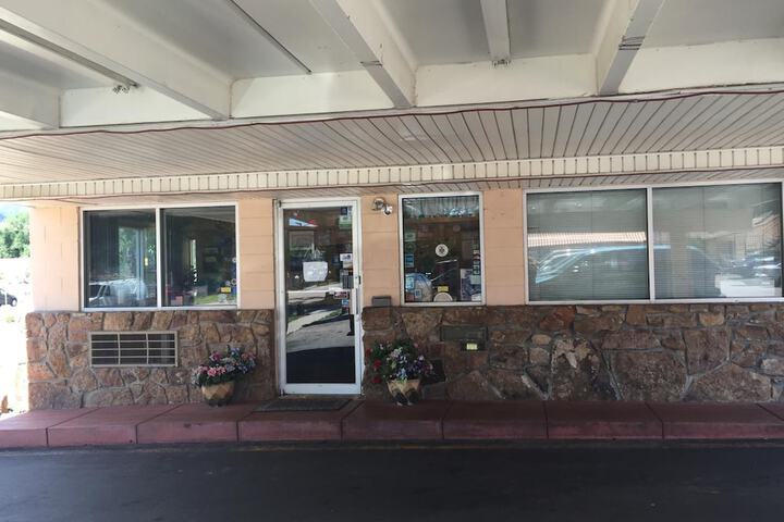 Hotel 3 of 48