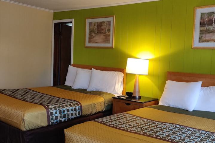 Pinebrook Motel
