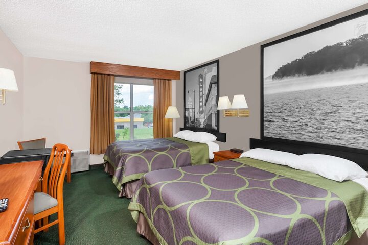 Room 6 of 20