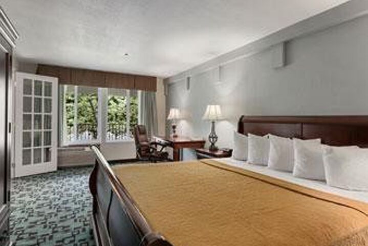 Super 8 by Wyndham Creswell / South Eugene