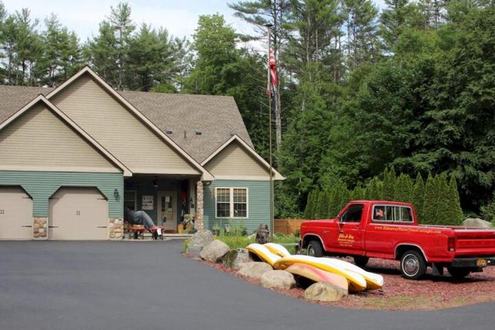 Hide-A-Way Waterfront Cottages